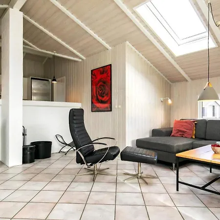 8 Person Holiday In Ferienhaus *